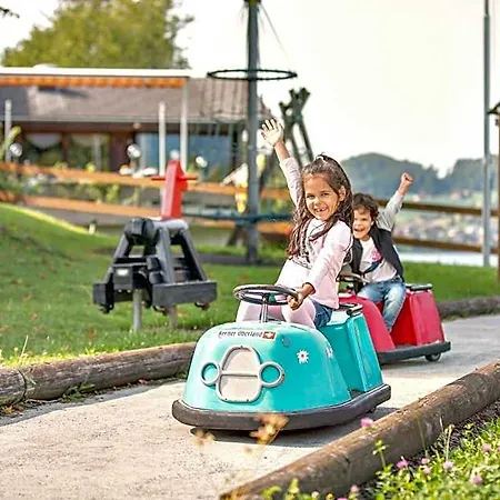 ومطعم موف *