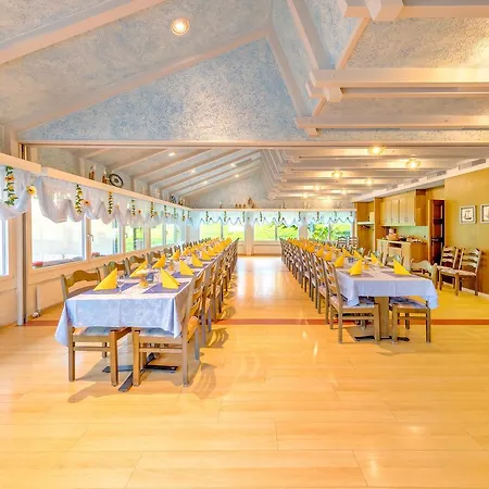 Restaurant Move