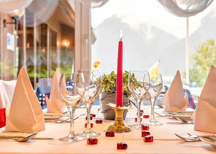 فندق ومطعم موف *